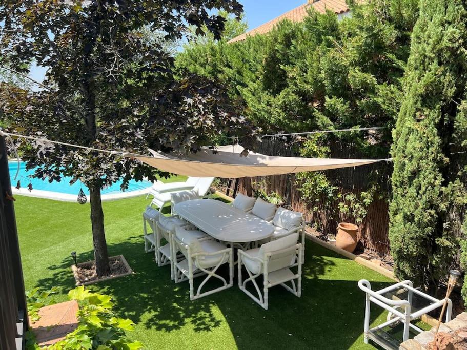 La Amapola Villa Valdemorillo Luaran gambar