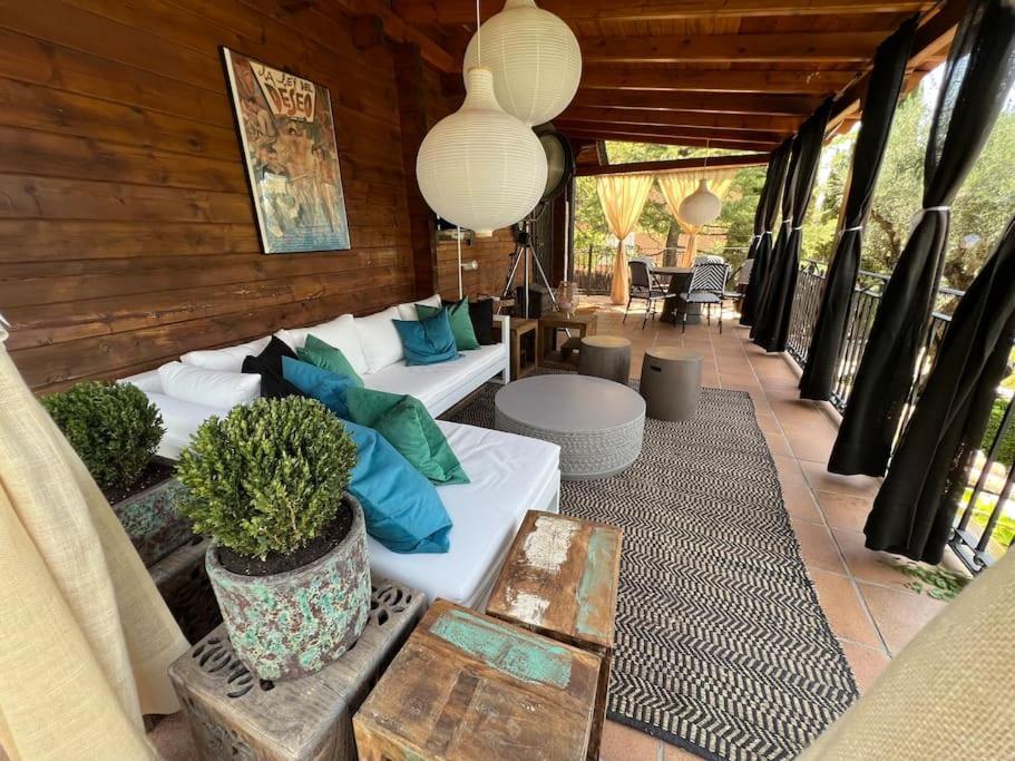 La Amapola Villa Valdemorillo Luaran gambar