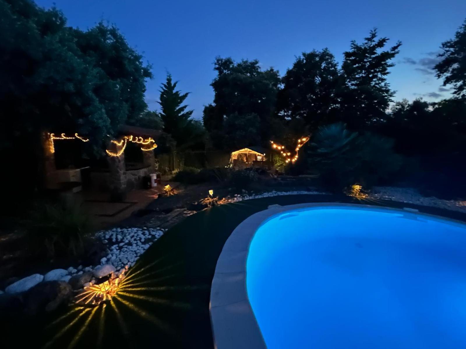 La Amapola Villa Valdemorillo Luaran gambar